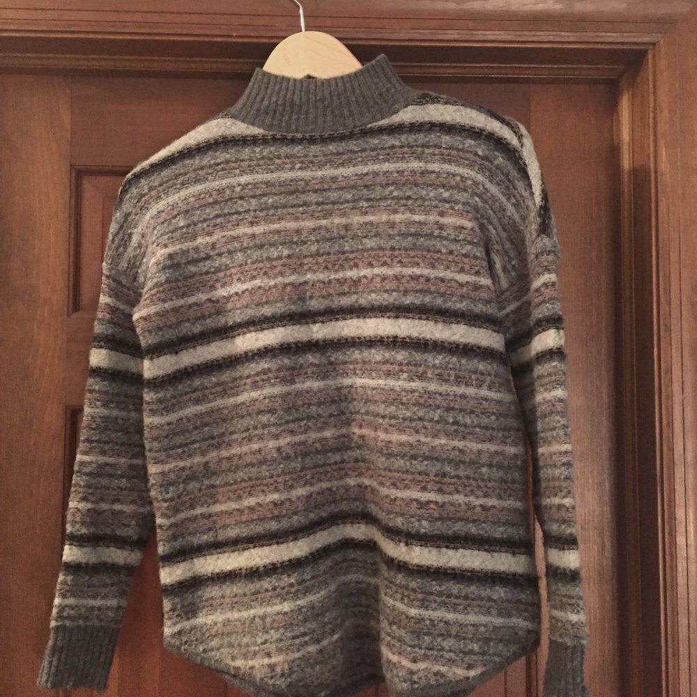 American Eagle striped sweater